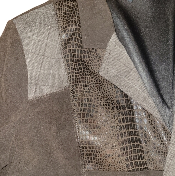 Brown Blazer - Picture 2 of 4